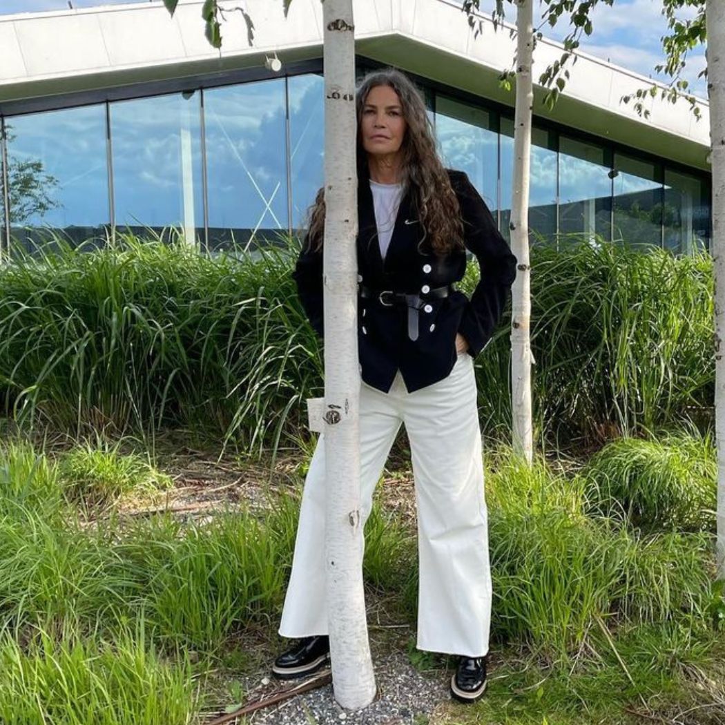 50-latki kochają się tak nosić. Ten prosty trik stosują Anna Popek i Lidia Popiel